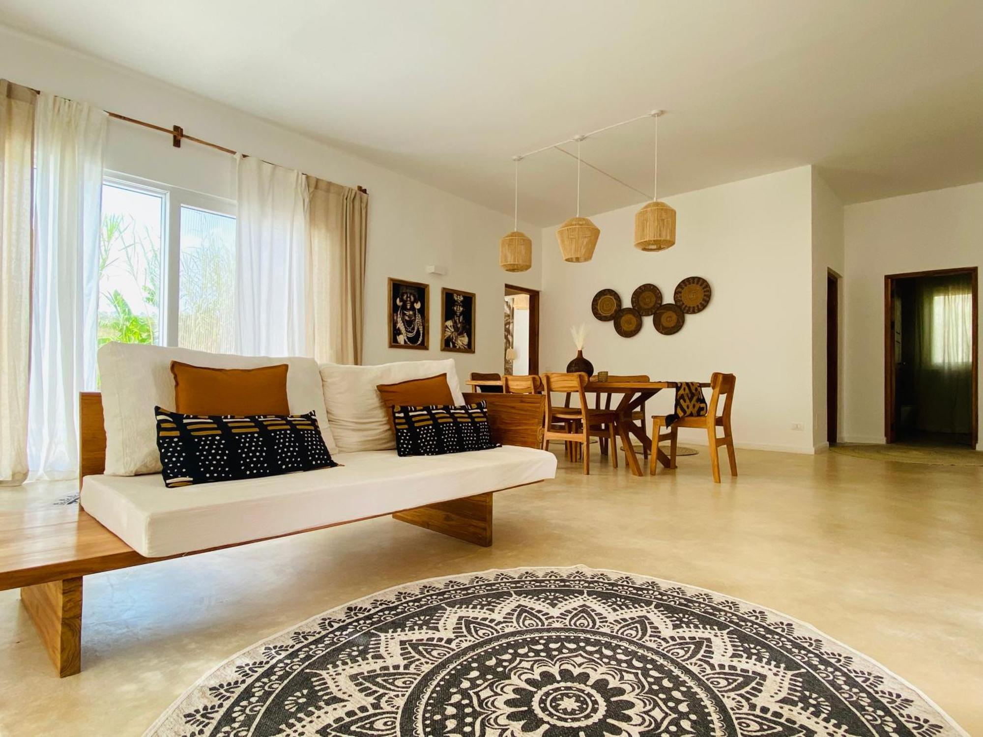 Lions Luxury Zanzibar 2 - Private Cook & Infinity Pool *