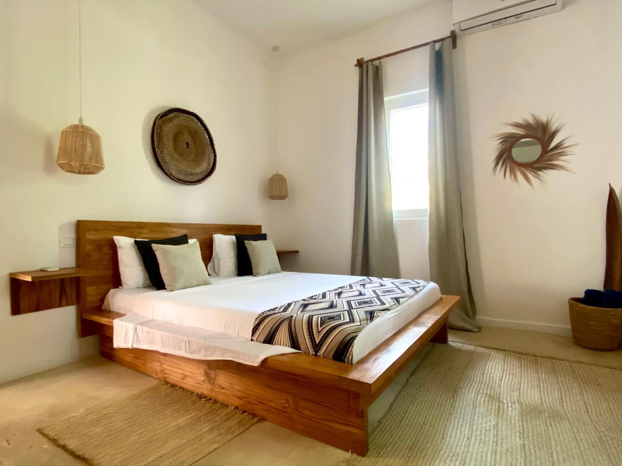 Lions Luxury Zanzibar 2 - Private Cook & Infinity Pool *