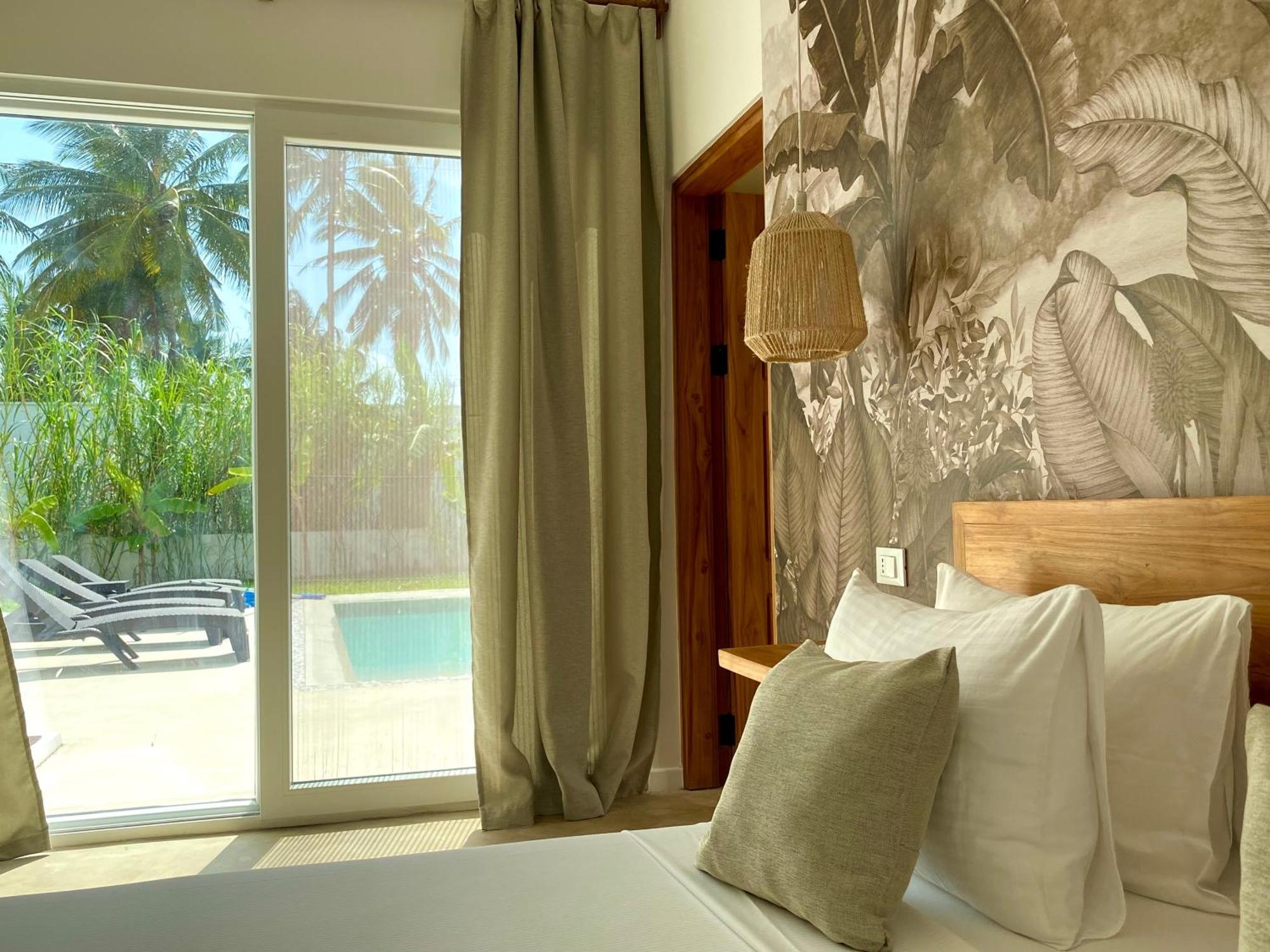 Lions Luxury Zanzibar 2 - Private Cook & Infinity Pool Villa *